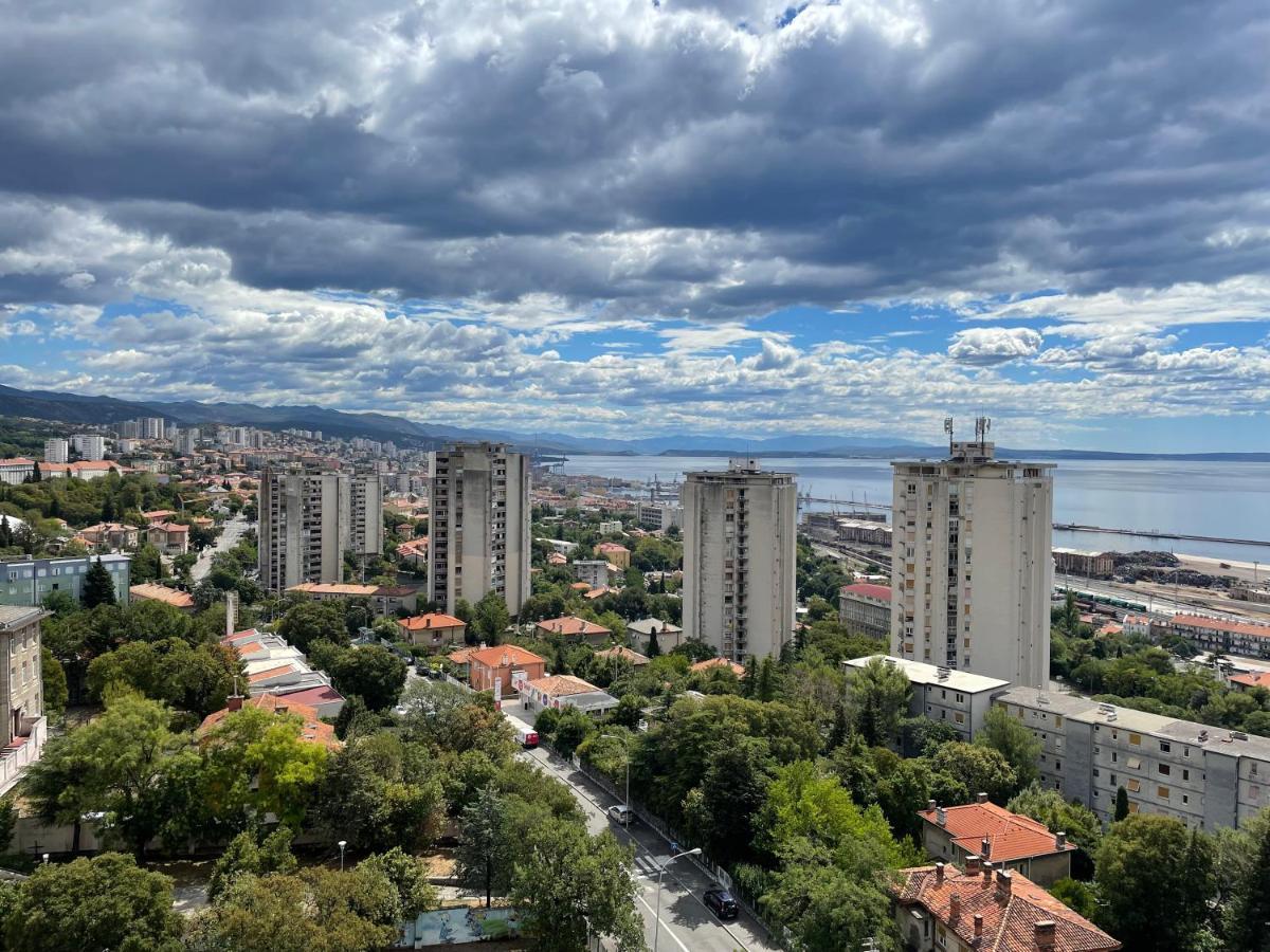 Apartment With Amazing City View Rijeka Bagian luar foto